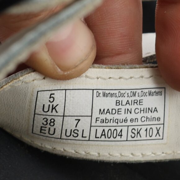 Dr. Martens Blaire Women's US Size 7 White Hydro Leather Platform Sandals - Picture 3 of 11